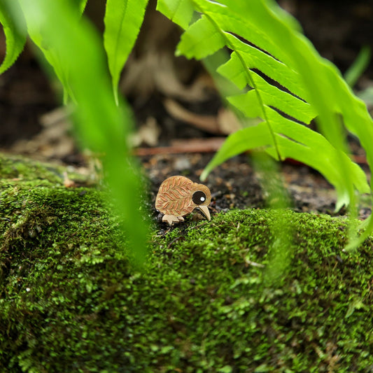 BINKABU Kiwi Stud handmade acrylic bird earrings