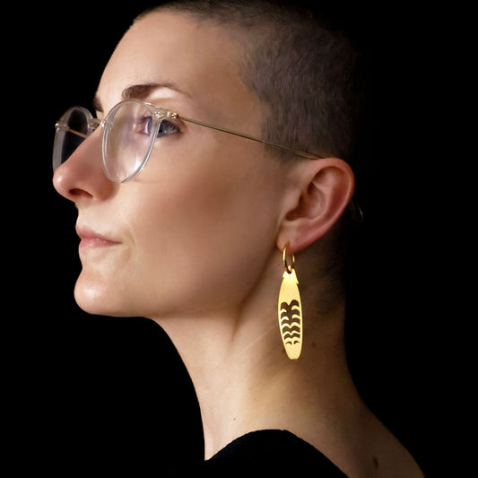 Refined Metal Editions – Red-Tailed Black Cockatoo Foraged Feather Earrings – 18k Gold-Plated