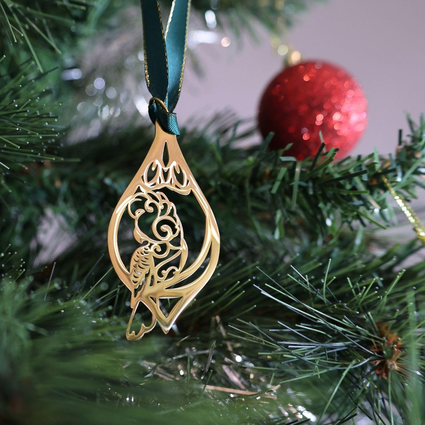 LIMITED EDITION: 4-PACK Golden Teardrop Ornaments - 2025 Christmas Collection