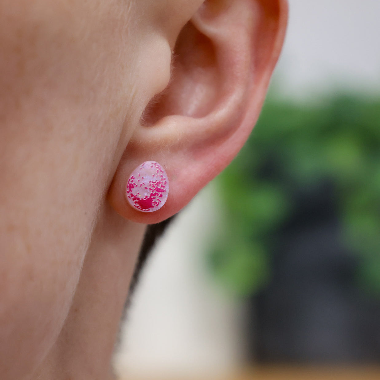 Yellow-Faced Honeyeater Egg Stud Earrings - Mini Bird Egg Series