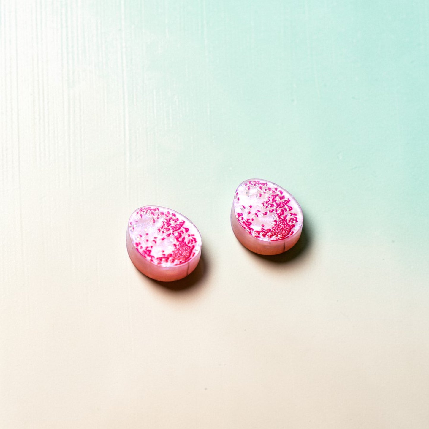 Yellow-Faced Honeyeater Egg Stud Earrings - Mini Bird Egg Series